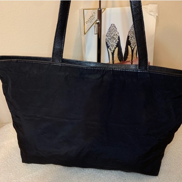 Bottega Veneta Tote w/mirror + authenticity card - Picture 2 of 15